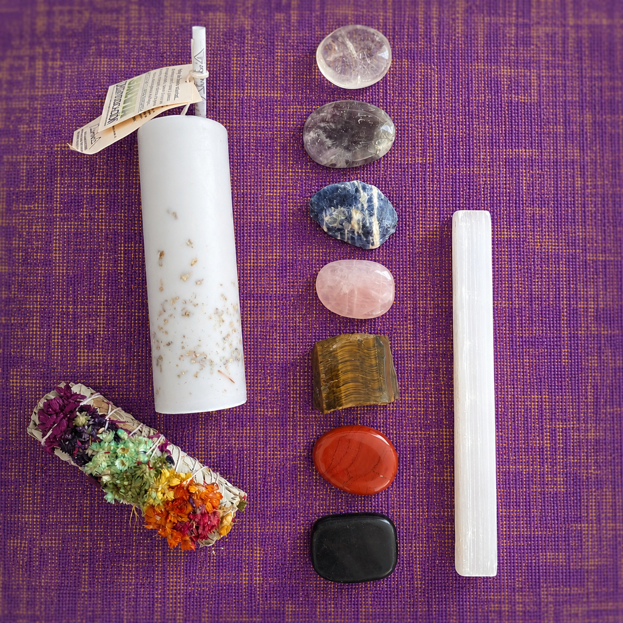 Caja Ritual de los Chakras: cristales y elementos rituales aportados por la clienta