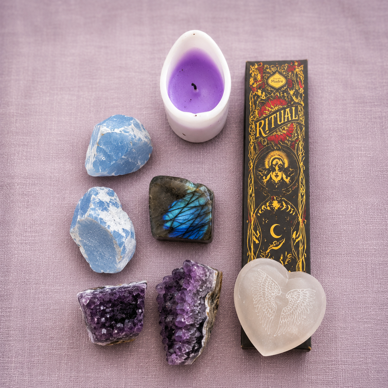Caja Ritual Conexión Angelical: cristales y elementos rituales aportados por la clienta